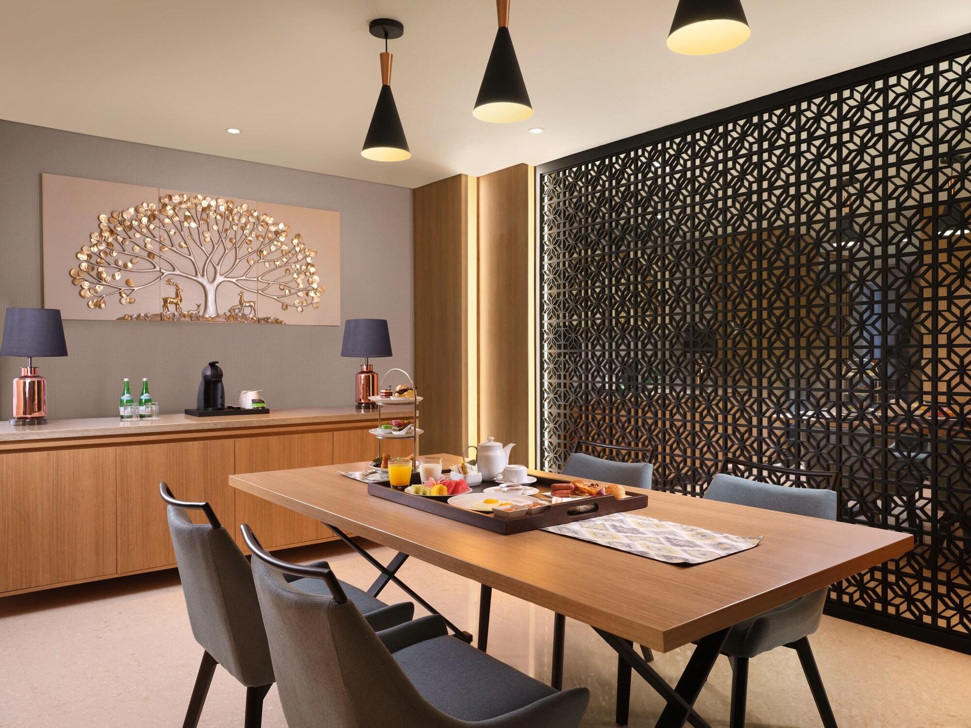 Hotel Santika Premiere Bandara Palembang Exterior photo