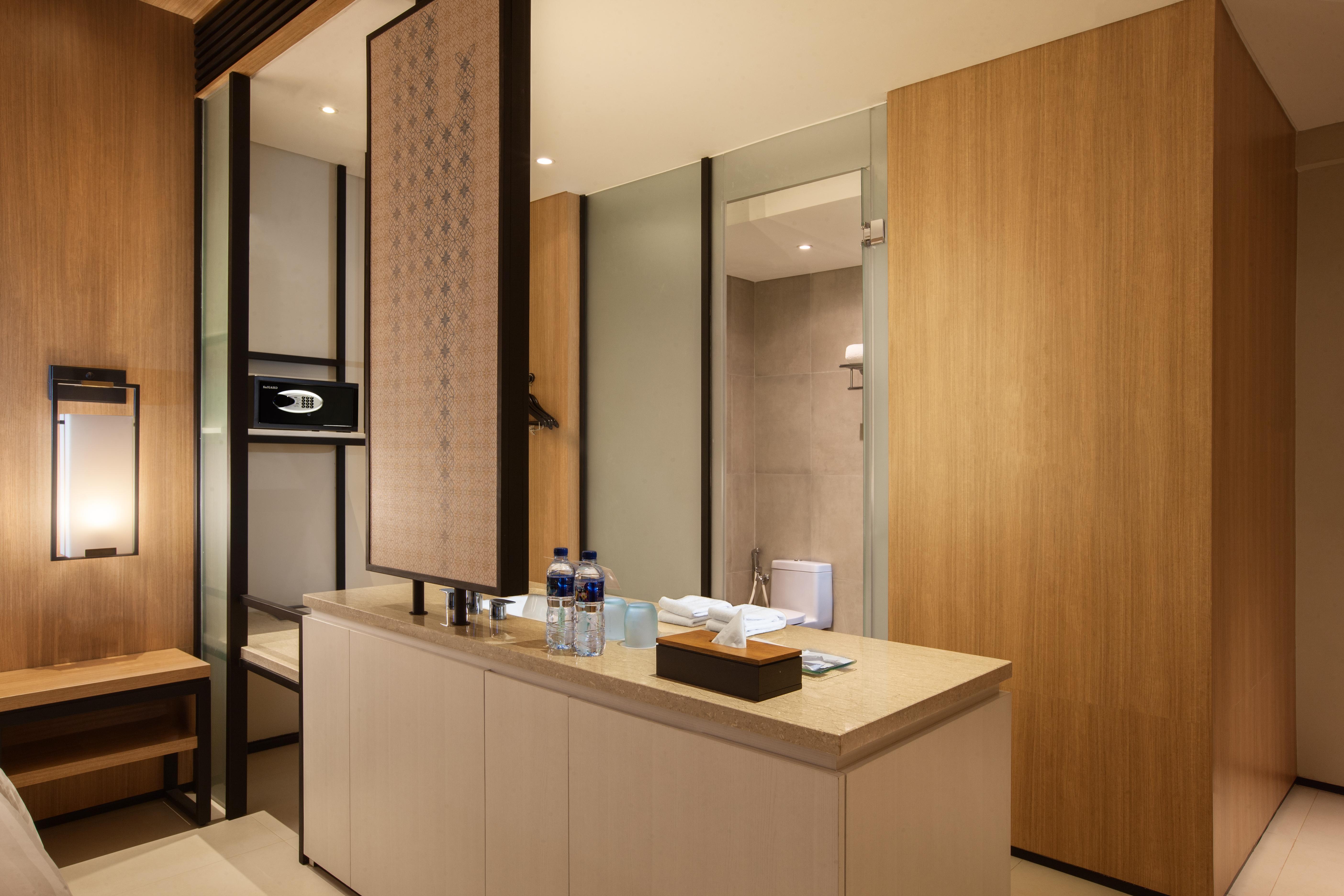 Hotel Santika Premiere Bandara Palembang Exterior photo